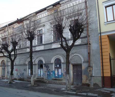 Обласне ВО «Батьківщина» заборгувало міському бюджету Івано-Франківська 3,5 млн. грн. Обласне ВО «Батьківщина» заборгувало міському бюджету Івано-Франківська 3,5 млн. грн.